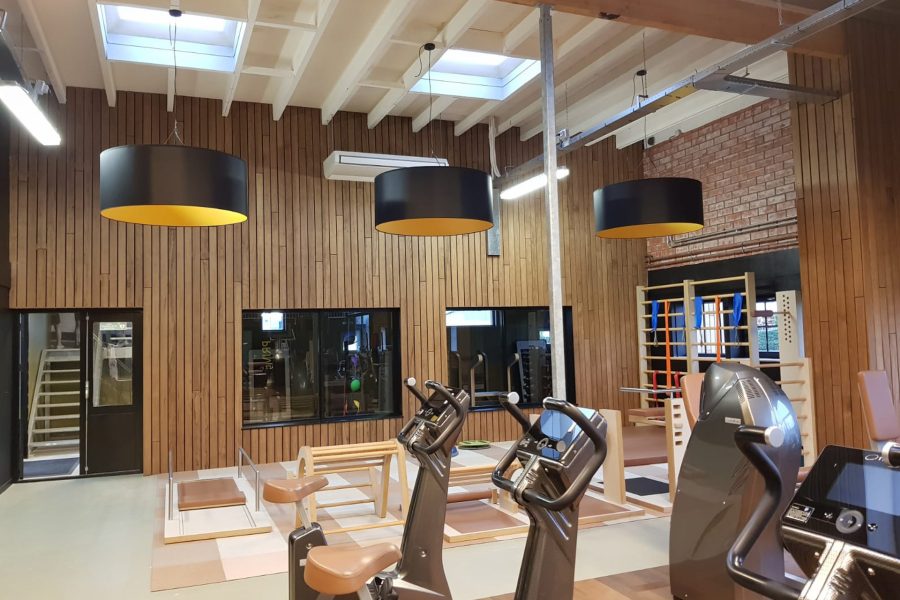 Sweat healthcenter sport restyling Milon interieur liggend 04